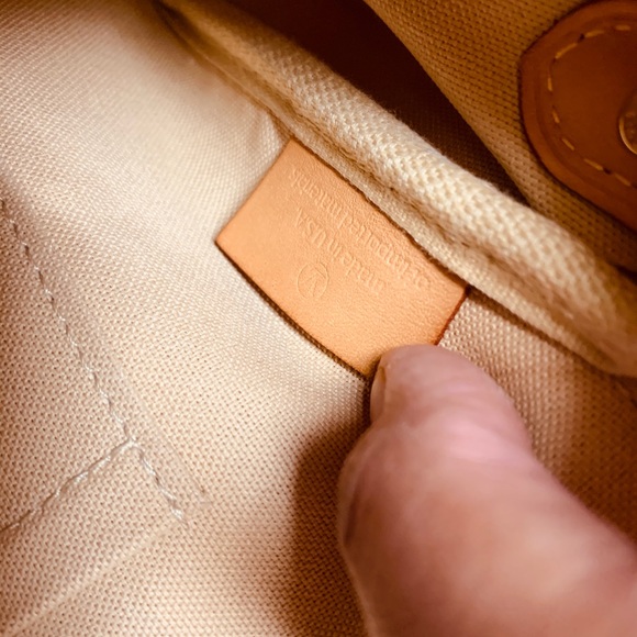 Louis Vuitton Favorite Azur mm - Picture 6 of 8